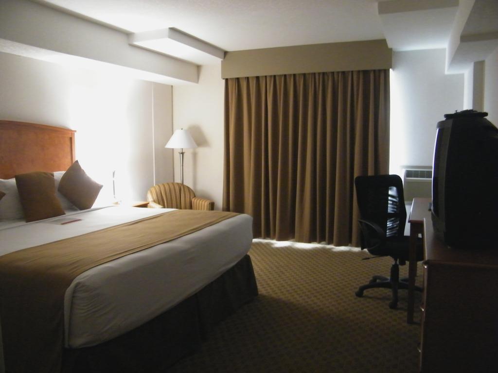 รามาดา บาย วินด์แฮม เอ็ดมันตัน เซาท์ Hotel เอดมันตัน ห้อง รูปภาพ