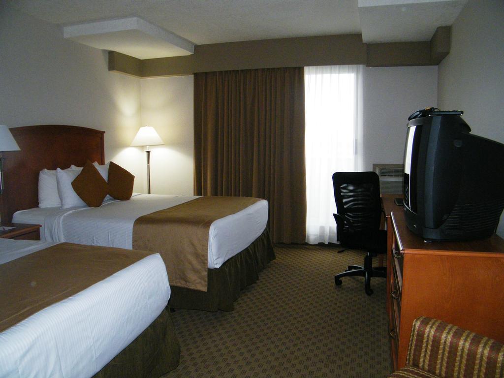 รามาดา บาย วินด์แฮม เอ็ดมันตัน เซาท์ Hotel เอดมันตัน ห้อง รูปภาพ