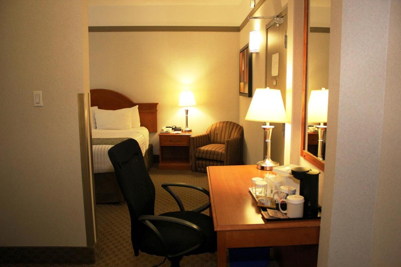 รามาดา บาย วินด์แฮม เอ็ดมันตัน เซาท์ Hotel เอดมันตัน ภายนอก รูปภาพ